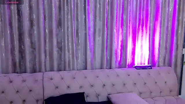 NataliePierce online show from 8, 5, 2026