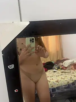 Snapshot of la_rojita069 chatting on 25, 3, 2026 la rojita069 online show from 25, 3, 2026