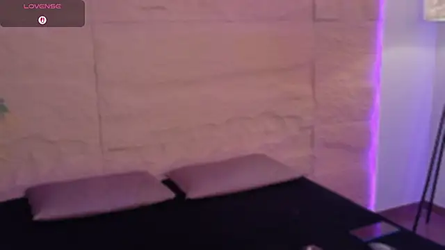 Snapshot of Osiriss_ chatting on 9, 5, 2026 Osiriss online show from 9, 5, 2026