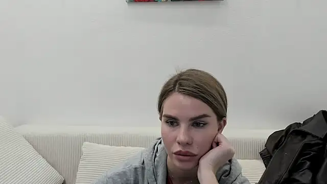 MollyCem online show from 11, 3, 2026