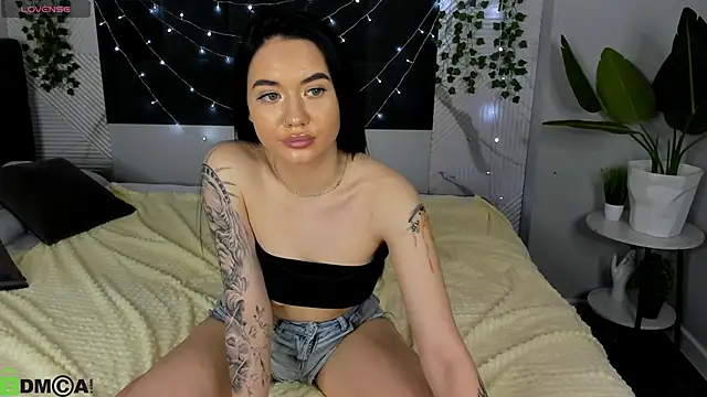 Snapshot of L1llian_Lee chatting on 4, 3, 2026 L1llian Lee online show from 4, 3, 2026