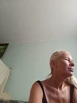 Snapshot of ViktoriaSexi1 chatting on 4, 7, 2026 ViktoriaSexi1 online show from 4, 7, 2026