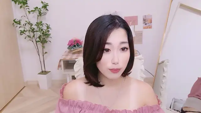 YURIKAsan  online show from 28, 5, 2026
