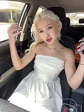 KissAurora  online show from 8, 3, 2026