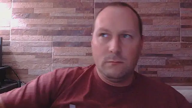Snapshot of lustonfan chatting on 29, 4, 2026 lustonfan online show from 29, 4, 2026