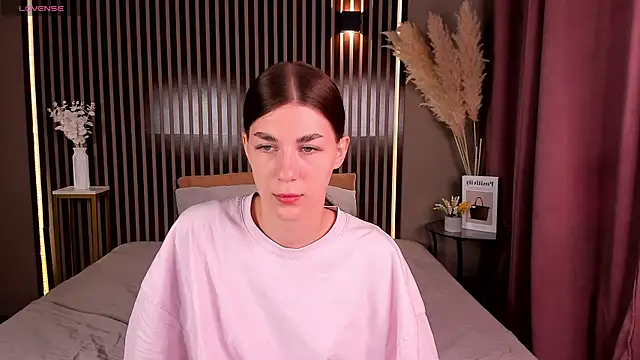 Snapshot of LunaRossaa chatting on 9, 7, 2026 LunaRossaa online show from 9, 7, 2026