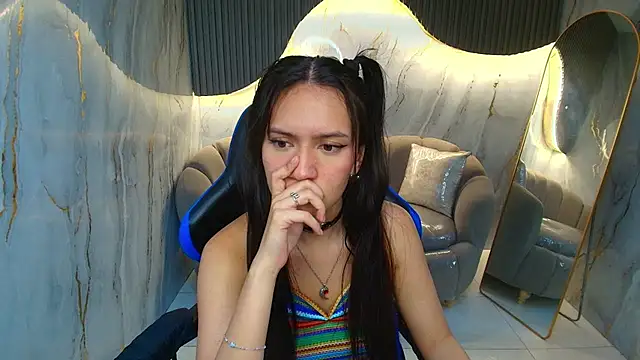 candy sky r online show from 11, 7, 2026
