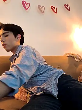 Lucca  555 online show from 8, 3, 2026