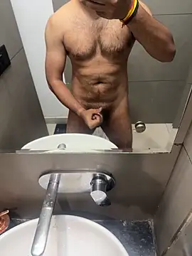 Snapshot of Vibrator2509 chatting on 6, 3, 2026 Vibrator2509 online show from 6, 3, 2026