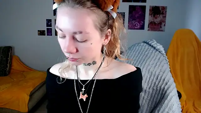 Nica Kawaii online show from 15, 4, 2026