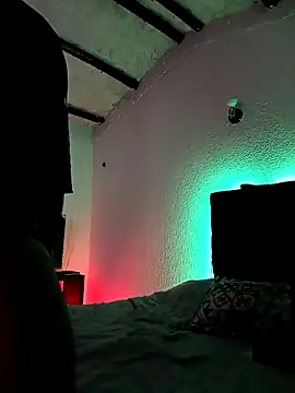 Decker Velvett online show from 10, 3, 2026