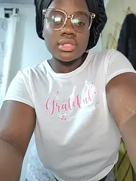 YourLiaa  online show from 26, 4, 2026