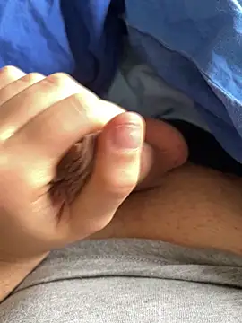 YoUnGbOy2018 online show from 17, 4, 2026