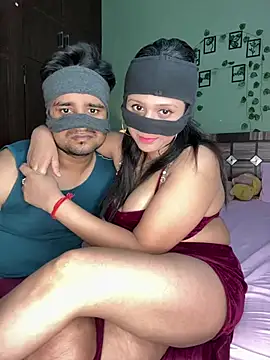 Snapshot of your_bhabhi_love chatting on 29, 7, 2026 your bhabhi love online show from 29, 7, 2026