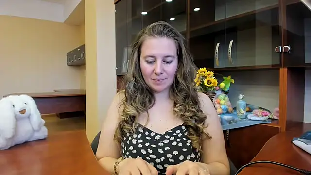 Nionelly online show from 5, 4, 2026