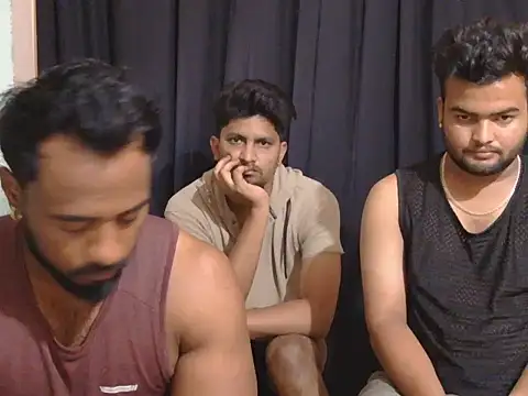 Snapshot of indguys2026 chatting on 17, 5, 2026 indguys2026 online show from 17, 5, 2026