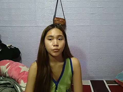 Snapshot of aina2003 chatting on 29, 5, 2026 aina2003 online show from 29, 5, 2026