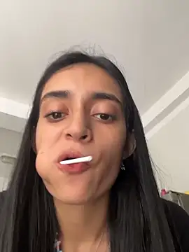 Snapshot of leilani_X chatting on 5, 5, 2026 leilani X online show from 5, 5, 2026