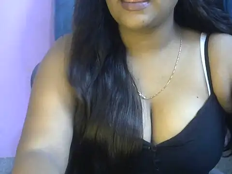Snapshot of QUEEN-OF-QUEEN chatting on 6, 7, 2026 QUEEN-OF-QUEEN online show from 6, 7, 2026