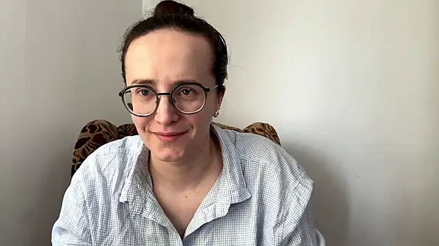 SofiaTease online show from 2, 4, 2026