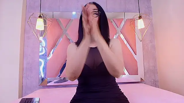 luci lane  online show from 10, 4, 2026