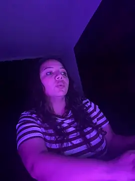 cute snowlove online show from 12, 4, 2026