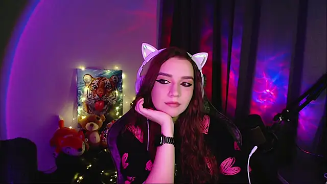 Snapshot of Celia_Sensual_ chatting on 4, 6, 2026 Celia Sensual online show from 4, 6, 2026