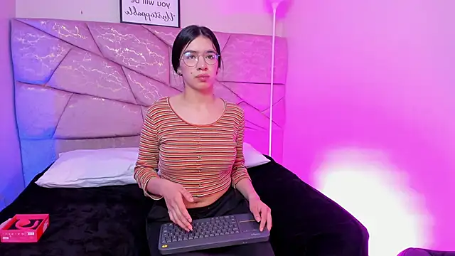 Amara Velle online show from 29, 5, 2026