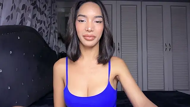 Snapshot of AnayaLauren_ chatting on 7, 7, 2026 AnayaLauren online show from 7, 7, 2026