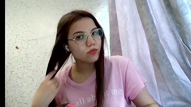 Snapshot of Aurora_Breeze chatting on 5, 5, 2026 Aurora Breeze online show from 5, 5, 2026