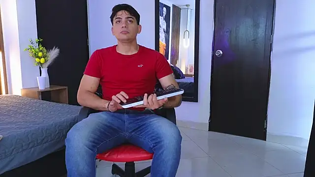 MrAdonis  online show from 13, 4, 2026