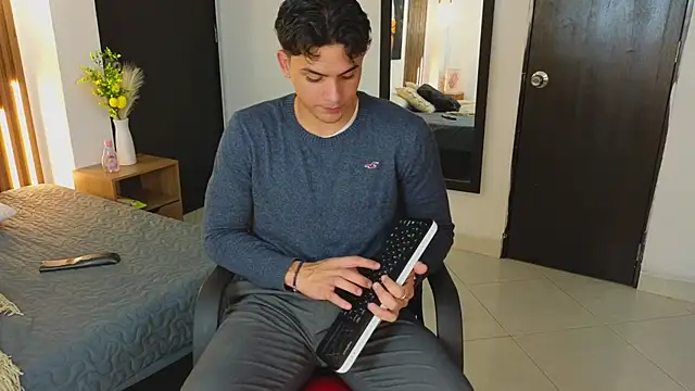 MrAdonis  online show from 15, 4, 2026