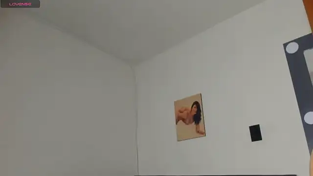 AnthonellaSweet  online show from 23, 4, 2026