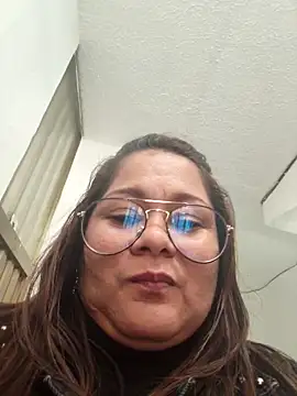 Lia taylor22 online show from 17, 4, 2026