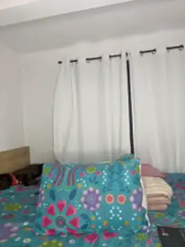 EmmaThompson1 online show from 17, 4, 2026