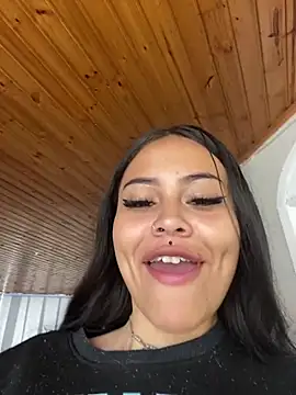 Cloe pink1 online show from 1, 4, 2026