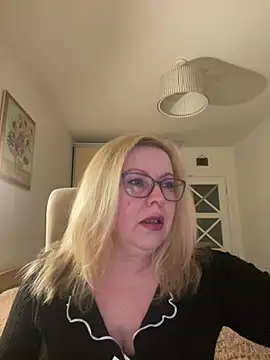 Snapshot of JanieLight53 chatting on 8, 4, 2026 JanieLight53 online show from 8, 4, 2026