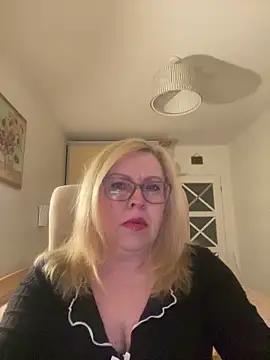 Snapshot of JanieLight53 chatting on 9, 4, 2026 JanieLight53 online show from 9, 4, 2026