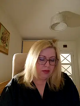 Snapshot of JanieLight53 chatting on 11, 4, 2026 JanieLight53 online show from 11, 4, 2026