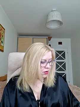 Snapshot of JanieLight53 chatting on 22, 4, 2026 JanieLight53 online show from 22, 4, 2026