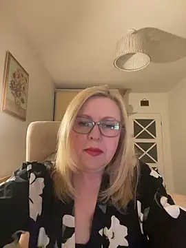 Snapshot of JanieLight53 chatting on 2, 5, 2026 JanieLight53 online show from 2, 5, 2026