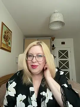 Snapshot of JanieLight53 chatting on 3, 5, 2026 JanieLight53 online show from 3, 5, 2026