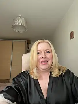 Snapshot of JanieLight53 chatting on 4, 7, 2026 JanieLight53 online show from 4, 7, 2026