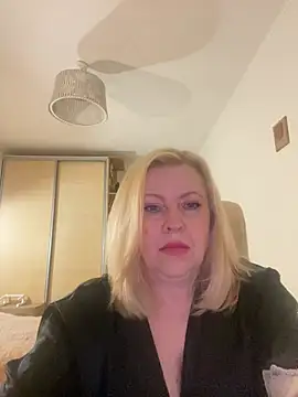 Snapshot of JanieLight53 chatting on 12, 7, 2026 JanieLight53 online show from 12, 7, 2026