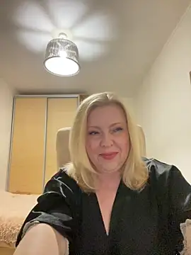 Snapshot of JanieLight53 chatting on 18, 7, 2026 JanieLight53 online show from 18, 7, 2026