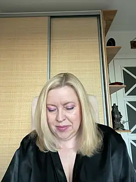 Snapshot of JanieLight53 chatting on 28, 7, 2026 JanieLight53 online show from 28, 7, 2026
