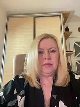 Snapshot of JanieLight53 chatting on 6, 8, 2026 JanieLight53 online show from 6, 8, 2026