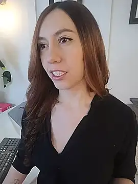 Snapshot of Fer_Luxx chatting on 24, 7, 2026 Fer Luxx online show from 24, 7, 2026