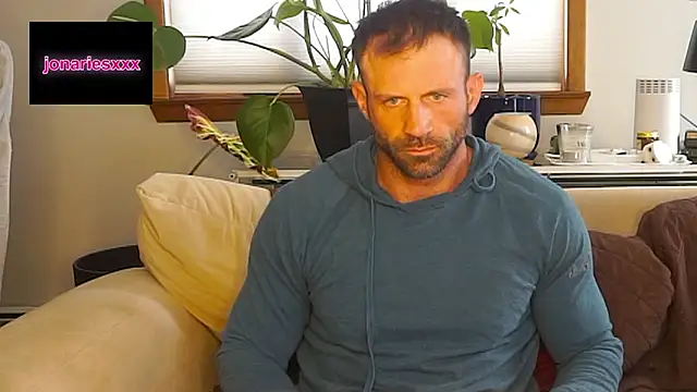 Snapshot of JonAriesxxx chatting on 12, 4, 2026 JonAriesxxx online show from 12, 4, 2026
