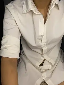 -Lilyn- online show from 12, 4, 2026